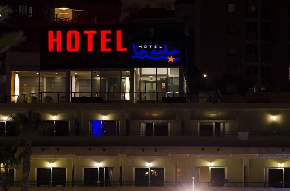 Hotel La Cala 3*