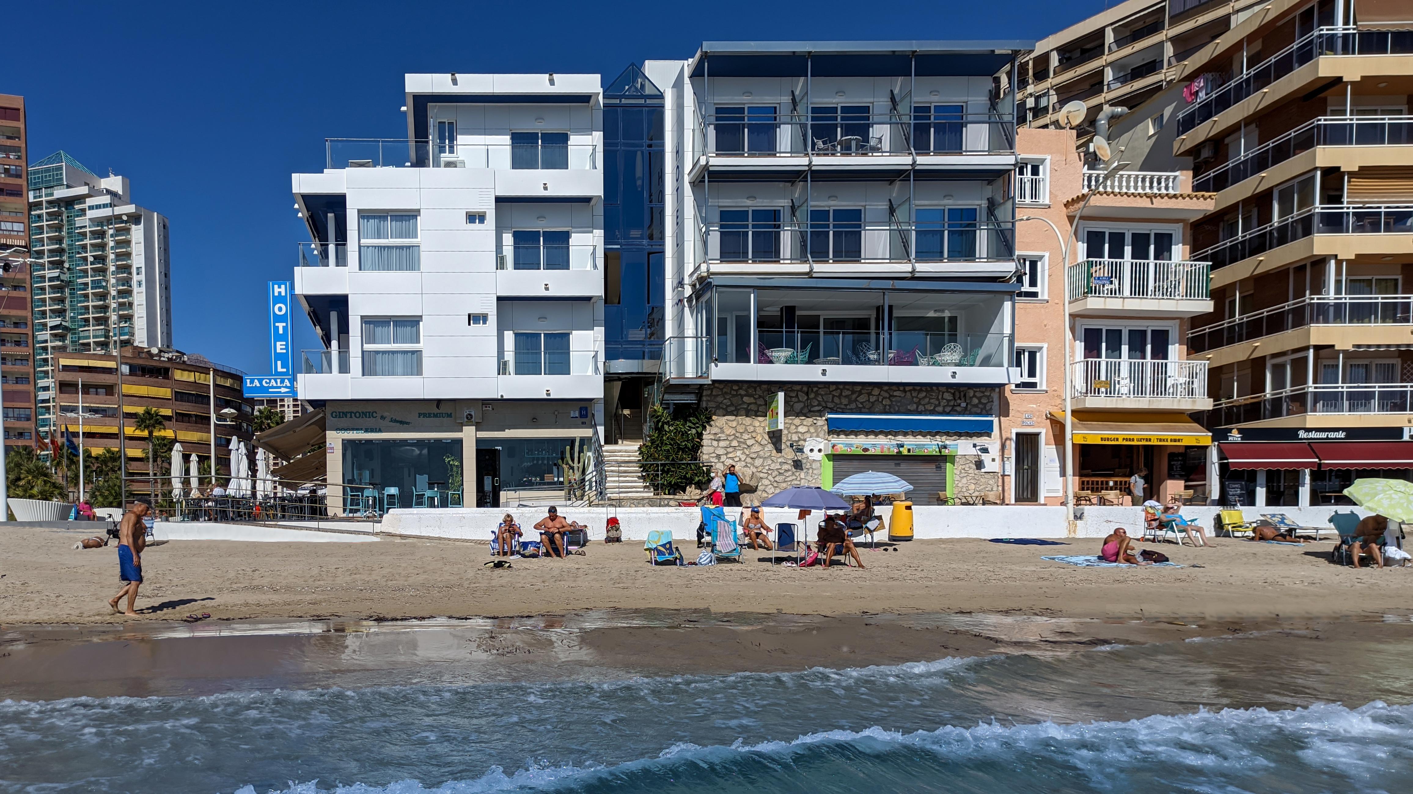 Hotel La Cala 3*