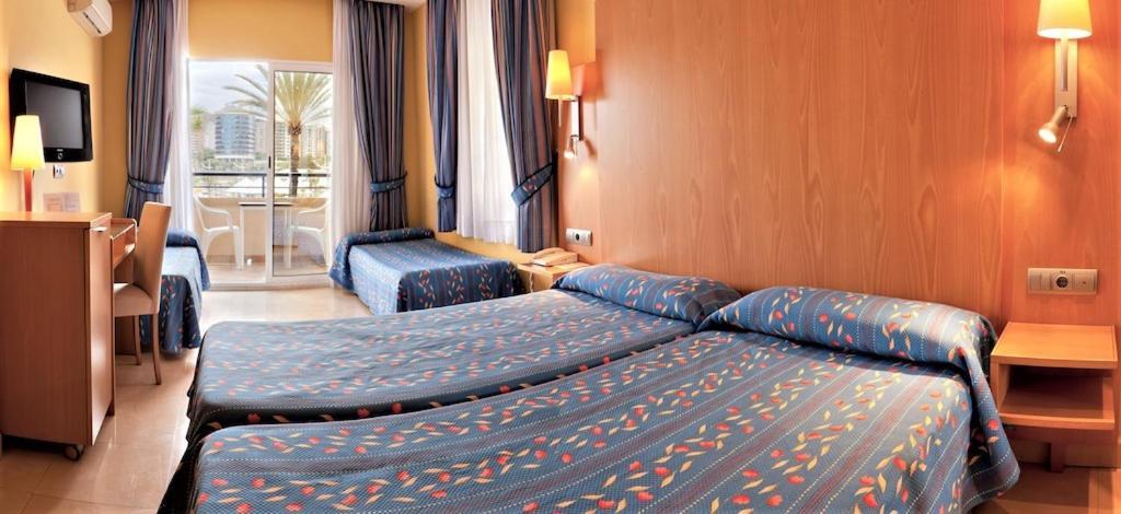 Hotel La Cala 3*