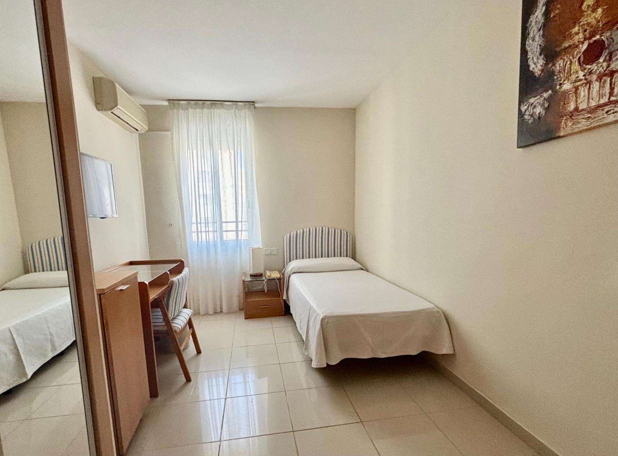 Hotel La Cala 3*